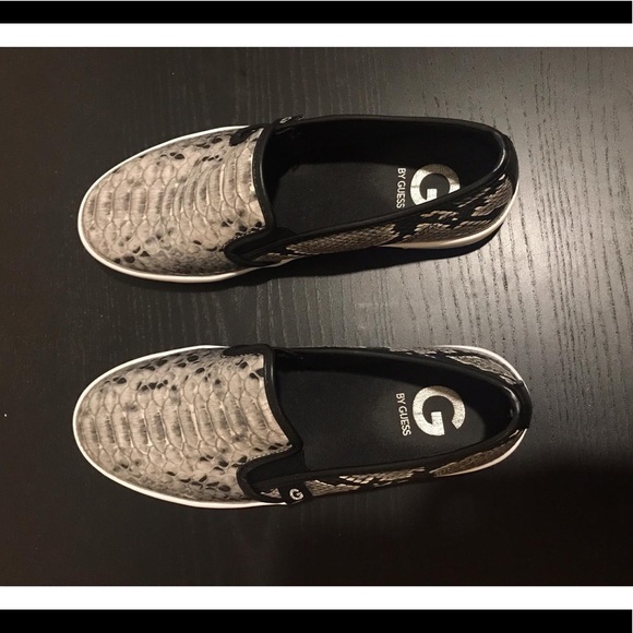 shoes - Picture 2 of 2